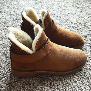 Ugg short boots 8.5